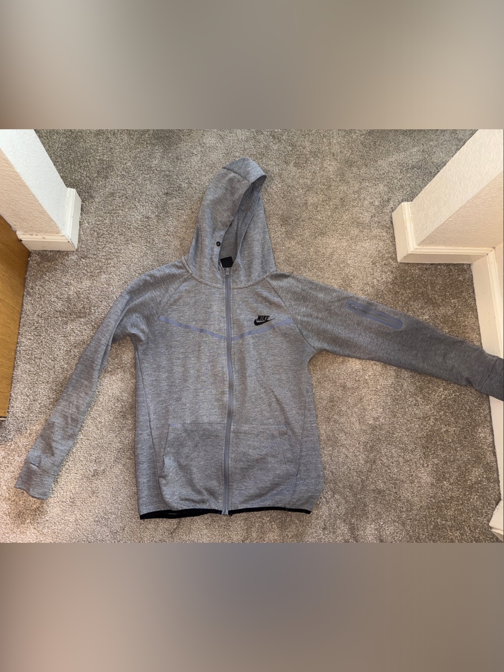 Nike Men's Heather Gray Full-Zip Hooded Sweater